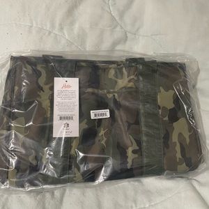 Lug rover mini in camo green NWT